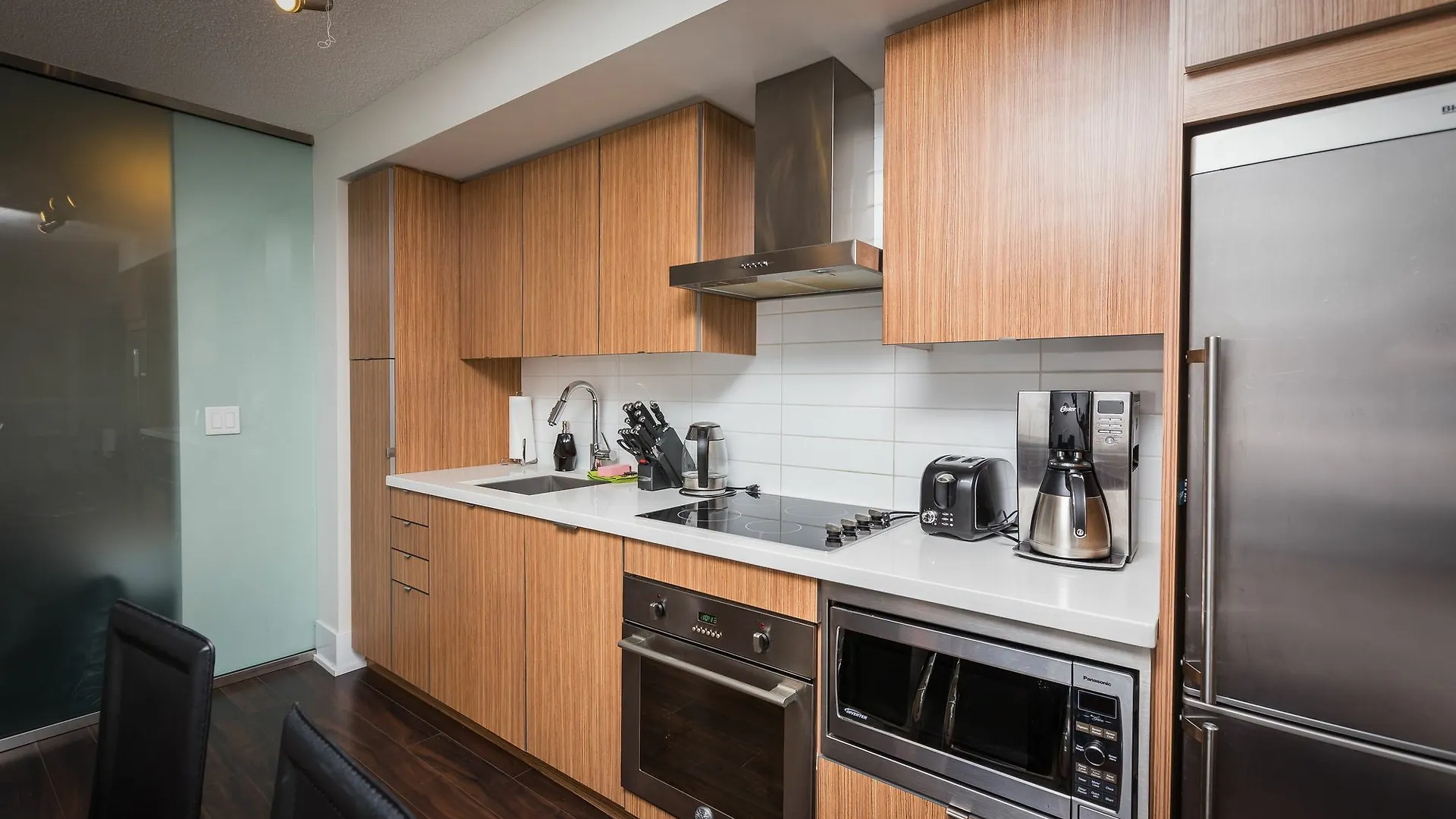 Applewood Suites - Cn Tower & Convention Centre Toronto Apartment